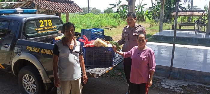 Aipda Andi Haryono Kanit Binmas Polsek Adimulyo Kebumen yang Gemar Berbagi Sembako ke Ponpes