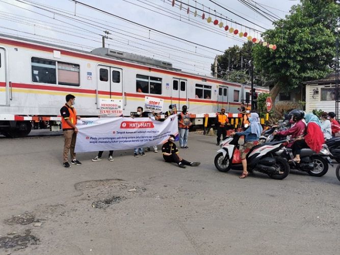 Bahaya Masih Mengintai di Perlintasan Sebidang! 