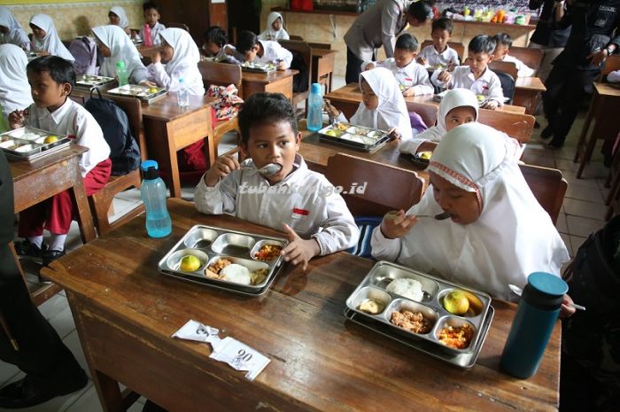Benarkah Penghentian MBG Jadi Solusi Kembalinya Rupiah Menguat?