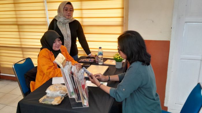 Booth Uniba dengan Pendaftaran Camaba FK Peroleh Perhatian Anggota Legislatif DPRD Balikpapan