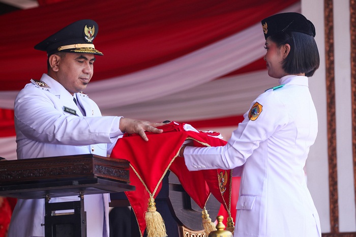 Bupati Pati Sudewo Sakit, Taj Yasin Maimoen Gantikan Pimpin Upacara HUT RI