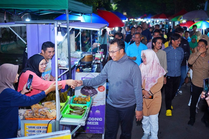 Bupati Sigit Pamungkas Resmikan “Night Market” Langen Bogan Sragen