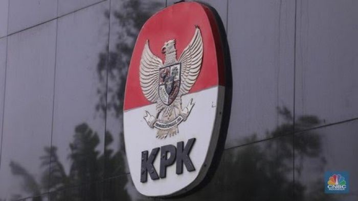 Bupati Suhardiman Amby & Sekda Kuansing Menyerahkan Diri ke KPK