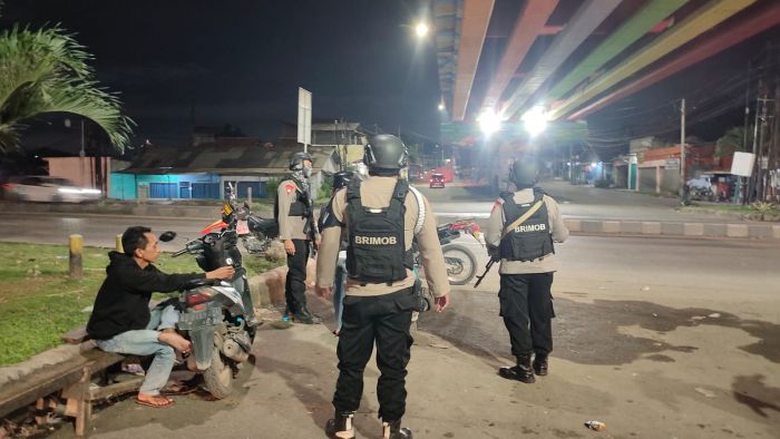 Cegah Kriminalitas, Brimob Lampung Laksanakan Patroli Malam di Hari Libur