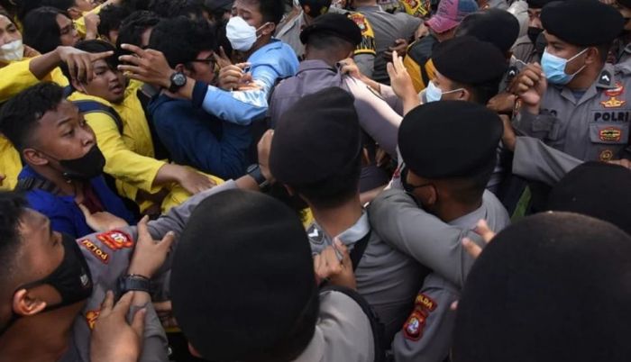 Demo Mahasiswa di Sejumlah Kota Menolak Kenaikan Harga BBM