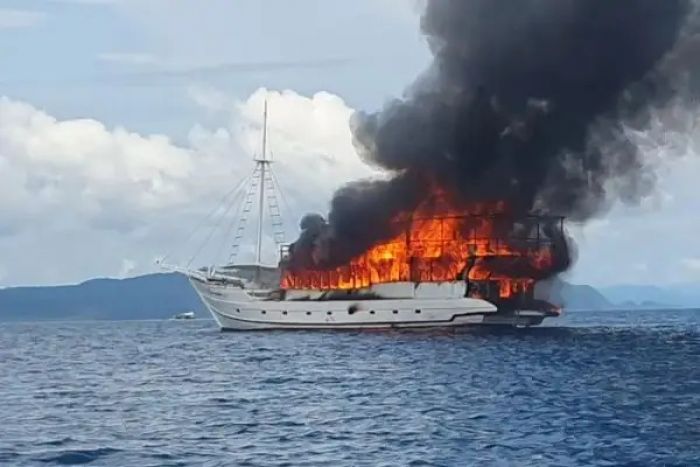 Dirjen Hubla Seharusnya Mundur, Dua Laka Kapal Terbakar, KMP Mutiara Sentosa II dan KMP Putri Yasmin Waktu Berdekatan