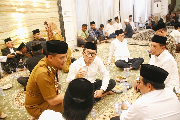 Gubernur Ahmad Luthfi Hadiri Pemakaman Gus Alam di Pondok Pesantren Al Fadlu 2 Kendal