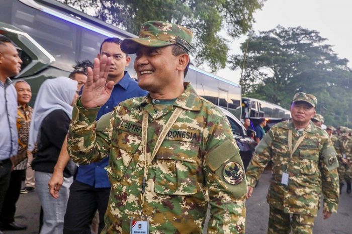 Gubernur Jateng Ahmad Luthfi  Santai Jalani Retret Kepala Daerah di Akmil Magelang