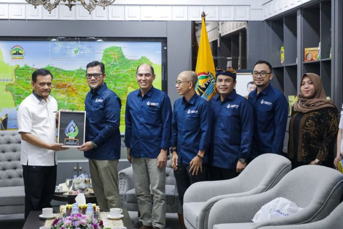 Gubernur Jateng Anjurkan Industri AMDK untuk Berkelanjutan