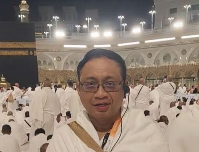Isradi Zainal Panjatkan Doa untuk Presiden, Wapres dan IKN dari Makkah 