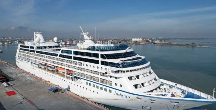 Kapal Pesiar MS Insignia Tiba di Semarang, Petugas Bea Cukai Lakukan Pemeriksaan Kepabeanan