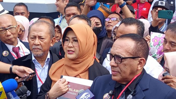 Kasus Ijazah Palsu Jokowi: dr Tifa Minta Dakwaan Dibatalkan