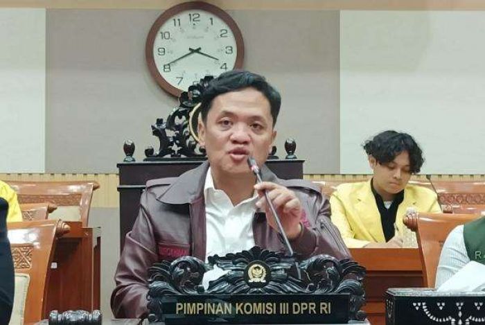 Komisi III DPR Desak Kejagung Bentuk Tim Independen Korupsi