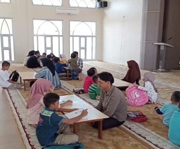 Masjid Assanabil Jadi Ruang Belajar Penuh Semangat