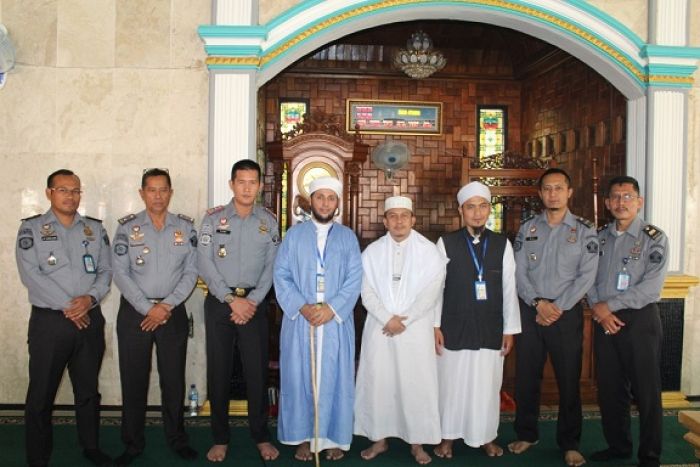 Masyaallah, Al Habib Sholeh Maula Dawilah menjadi Habib pertama yang berdakwah di Lapas Cianjur