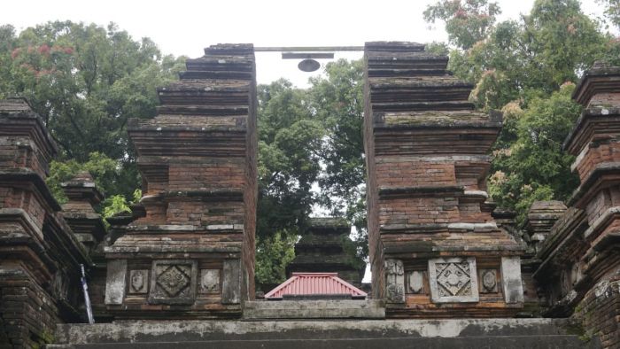 Mengapa Raja Surakarta Dimakamkan di Yogyakarta? Menelusuri Jejak Sejarah Dinasti Mataram di Imogiri