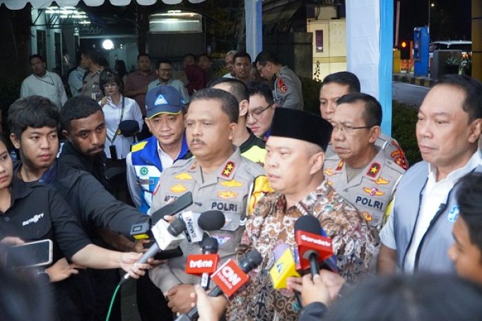 Menteri Dudy Purwagandhi Pantau Arus Balik di Pos Pantau Banyumanik Jalan Tol Semarang-Solo