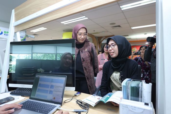 Menteri PANRB Tinjau Mal Pelayanan Publik DKI Jakarta