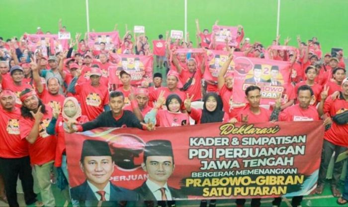 Ratusan Kader dan Simpatisan PDIP Jateng Membelot Dukung Prabowo-Gibran