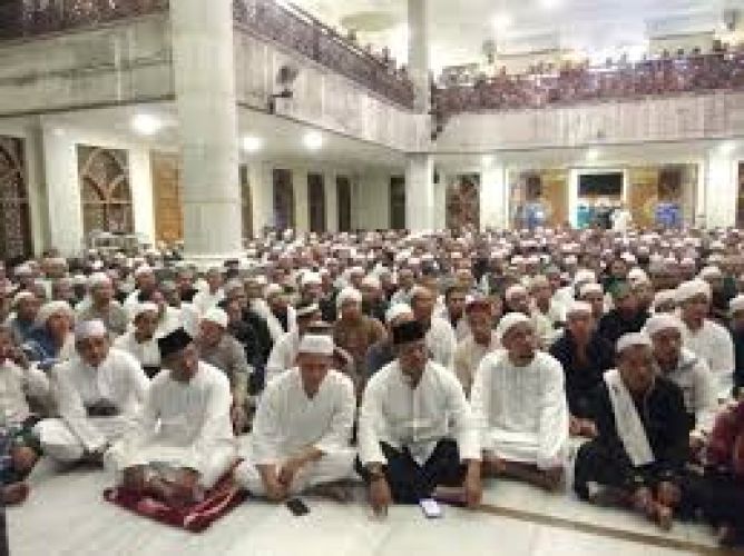 Songsong Ijtima' Jawa, Pondok Pesantren Krincing, Secang, Magelang Perkeras Jalan Akses Masuk