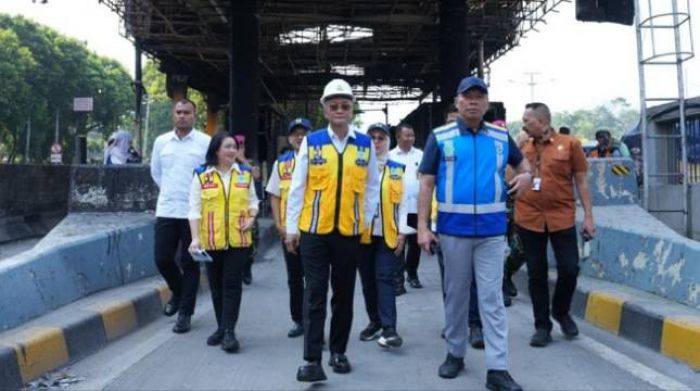Tinjau Gerbang Tol Pejompongan dan Halte TransJakarta, Kementerian PU Dukung Percepatan Pemulihan Fasilitas Publik
