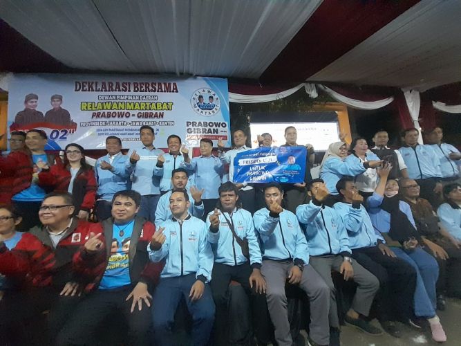 Total Menangkan Prabowo Gibran Relawan Presiden UKM Pimpinan H Bustan Pinrang Deklarasi di Kediaman Capres 02