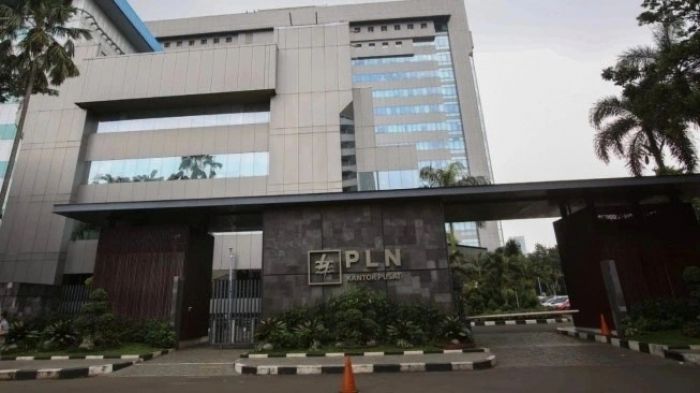 Ukir Sejarah, Di Tangan Mas Wawan PLN Bukukan Laba 545 T