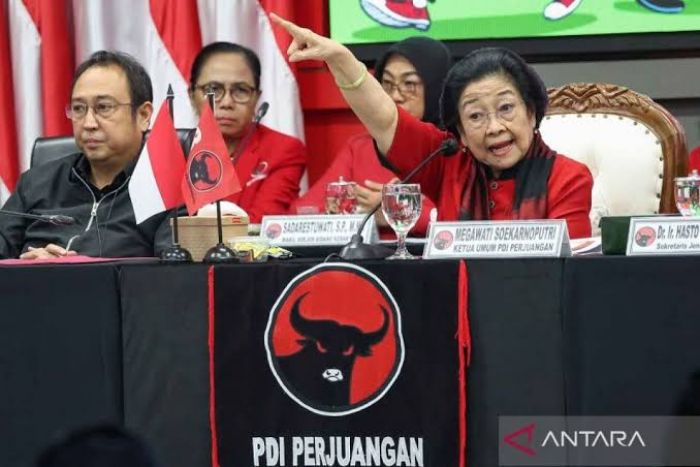 Usai Hasto Ditahan KPK, Megawati Larang Kepala Daerah PDIP Ikut Retreat