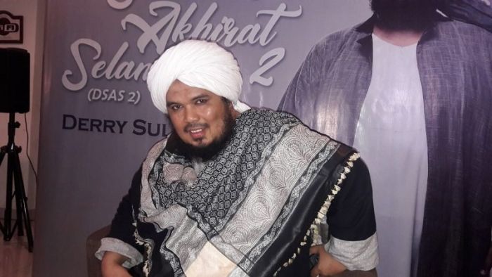 Ustaz Derry Sulaiman Sebut Ibunda Willie Salim Titipkan sang Anak untuk Ucap Syahadat