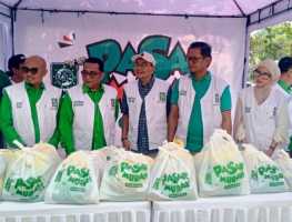 Bantu Ringankan Beban Ekonomi Warga, M. Faizin dan PKB Gelar Pasar Murah di Kota Bekasi