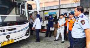 Sebanyak 16 Bis Mudik Gratis Pemkab Karanganyar Jalani Ram Check Terlebih Dahulu