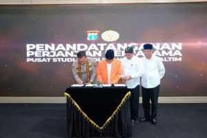 Sinergi Dunia Kampus Diwujudkan dengan Pusat Studi Kepolisian, Kapolda Kaltim Paraf PKS dengan Rektor Univ Balikpapan 