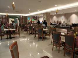 VRATA Hotel Sajikan Ragam Kuliner Melayu untuk Buka Puasa Ramadan 2026